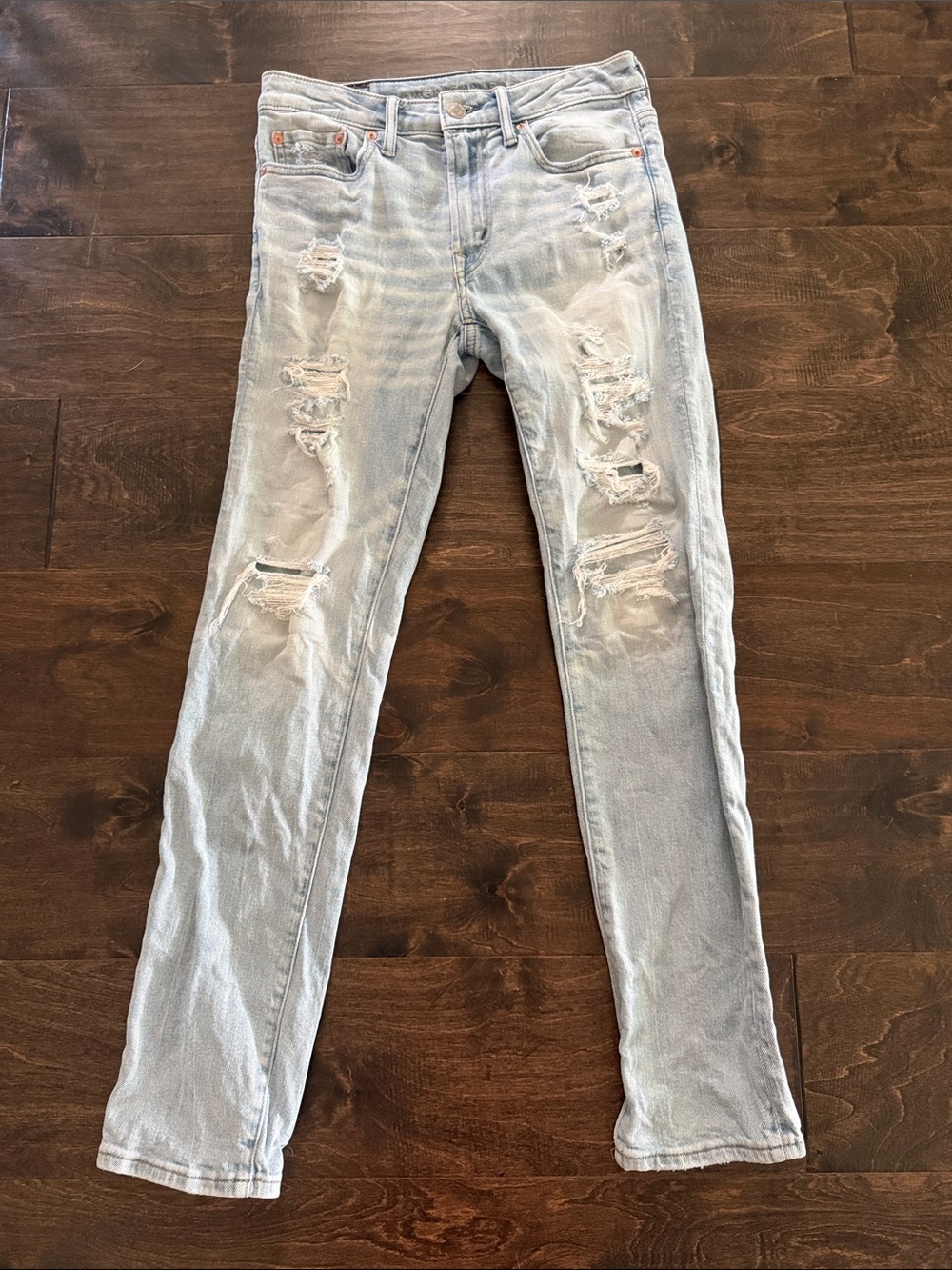 American Eagle Outfitters Light Wash Distressed Skinny Jeans